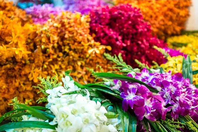 Bangkok: Night Bike Tour with Temples & Flower Market Visit - Potential Drawbacks and Considerations