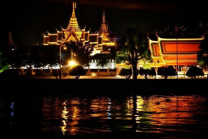 Bangkok Night Tour By TUK-TUK Visiting Wat Pho & Giant Swing (Private) - FAQ