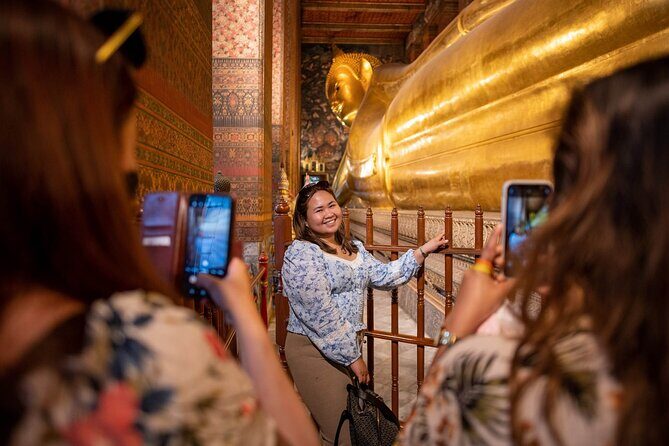 Bangkok Night Tour: Wat Arun, Wat Pho, Chinatown & Tuk Tuk Ride - A Deep Dive into the Experience
