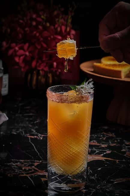 Bangkok: Penthouse Bar + Grill Cocktail Bar at Park Hyatt - Key Points