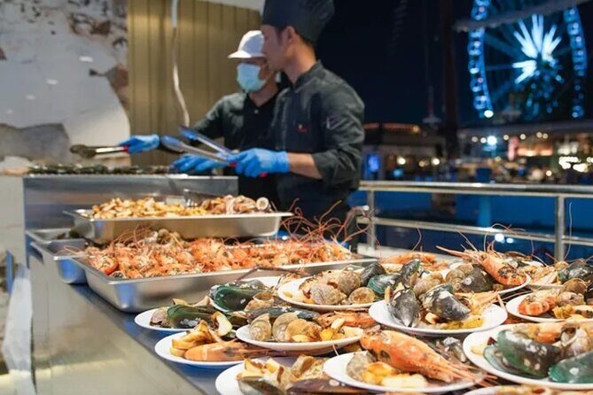 Bangkok Planate Dinner Cruise Experience - Key Points