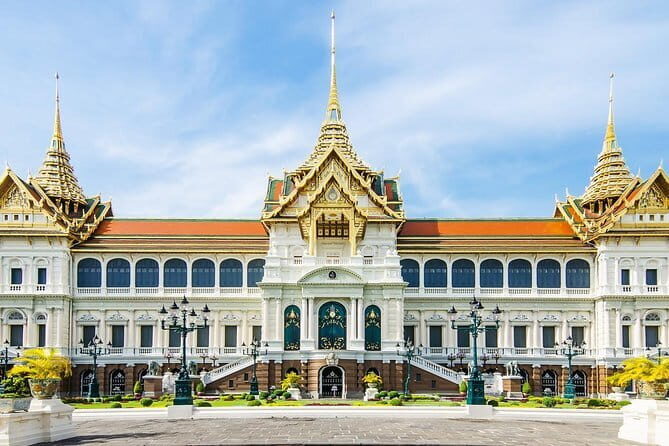 Bangkok Private Grand Palace Emerald Buddha and Reclining Buddha - An In-Depth Look at the Bangkok Private Grand Palace Tour