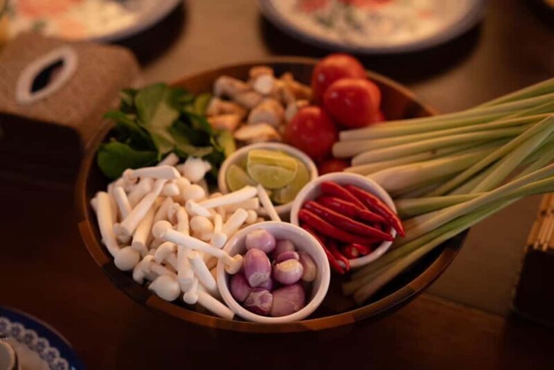 Bangkok: Thai Cooking Class With 4 Dishes & Thai Drink - Wrapping Up: Is This the Right Tour for You?