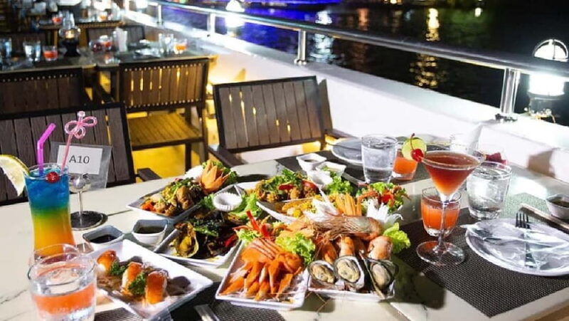 Bangkok: The Planet Dinner Cruise - An In-Depth Look at the Bangkok Planet Dinner Cruise