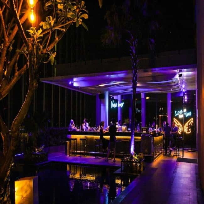 Bangkok: The Vue Bar Rooftop at Mercure Bangkok Sukhumvit 24 - In The Sum Up