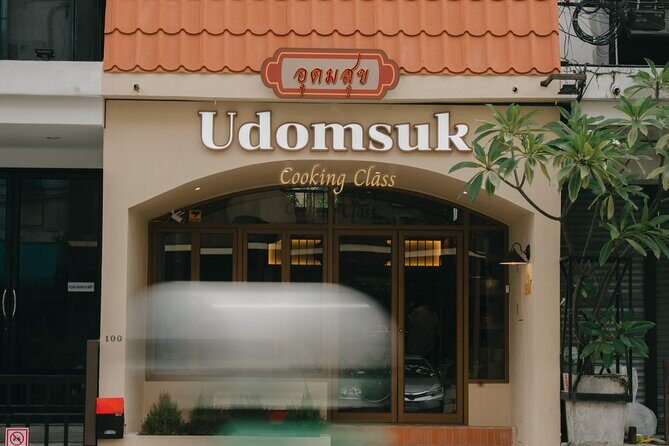 Bangkok Udomsuk Thai Cooking Class with local market tour - The Sum Up