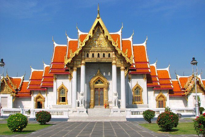 Bangkoks Inspiring Buddhist temples - Who Will Love This Tour?