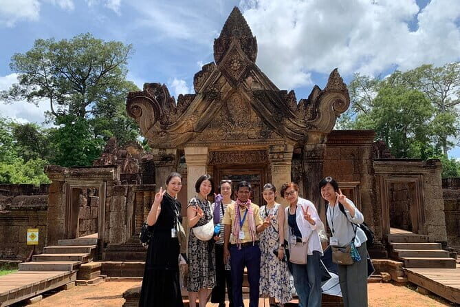 Banteay Srei Temple and Kompong Phluk Village Private Tour - An In-Depth Look at the Banteay Srei Temple and Kompong Phluk Village Private Tour
