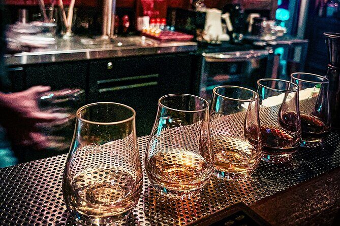 Bar Hopping in Bohemian El Cangrejo - Key Points