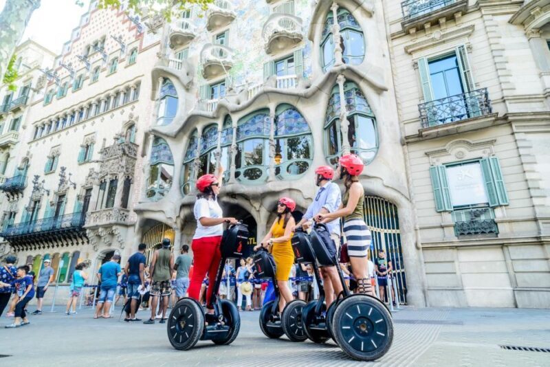Barcelona: 2,5h Gaudí Segway Tour - A Closer Look at the Tour Experience
