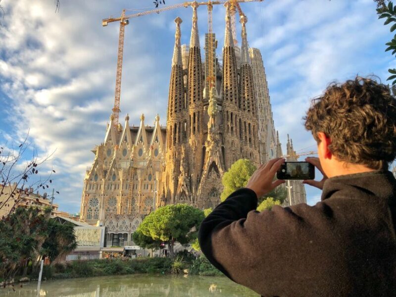 Barcelona: 3-Hour Bike Tour with a Local Guide - Who Should Consider This Tour?