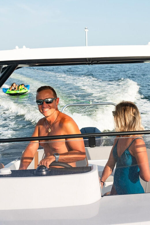 Barcelona: 4-hours Private Tour on a Motorboat - Pricing and Value