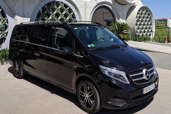 Barcelona airport transfer (From 1 to 7 passengers) - Why Choose This Barcelona Airport Transfer?