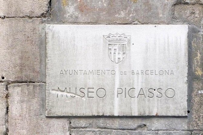 Barcelona Art and Tapas Small Group Walking Tour with Picasso Museum - Exploring the Gothic Quarter’s Medieval Charm