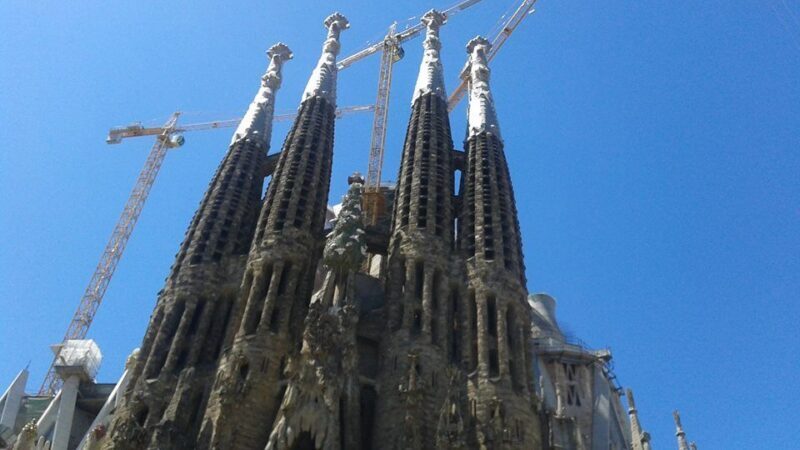 Barcelona: Art Nouveau & Gaudí Tour - Practical Tips for the Tour
