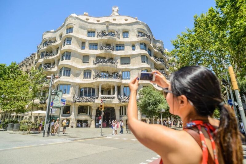 Barcelona: Barcelona in one day Sightseeing e-Bike Tour - The Sum Up