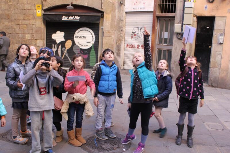 Barcelona: Barrio Gótico Dragon Tour for Families - Exploring Barcelona’s Gothic: An Engaging Family Adventure