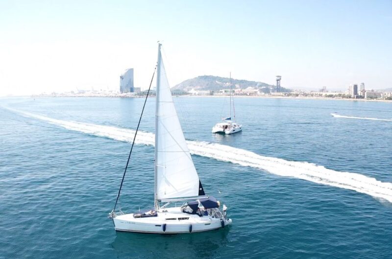 Barcelona: Boat trip with cava in amazing sailboat - FAQ