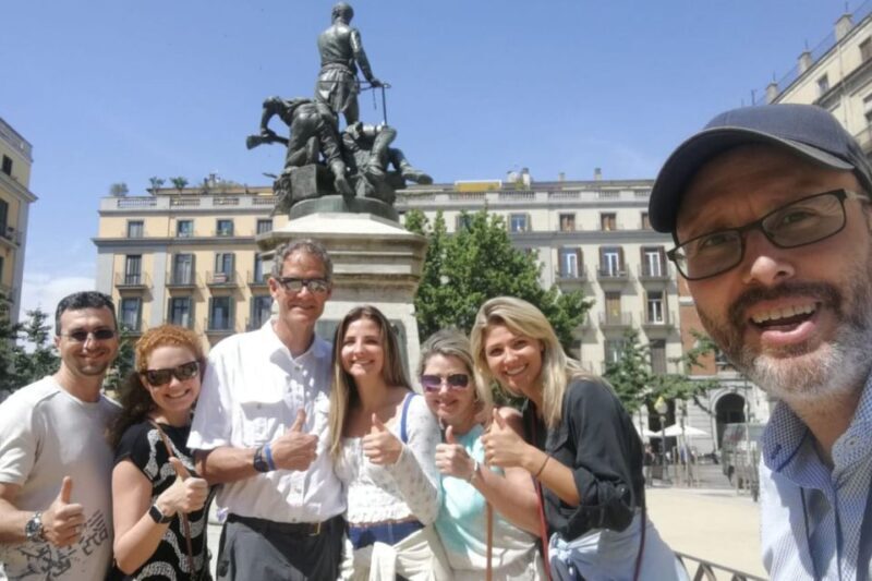 Barcelona Cable Car Sky Views, Magic Fountain & Castle Visit - Scenic and Cultural Stops