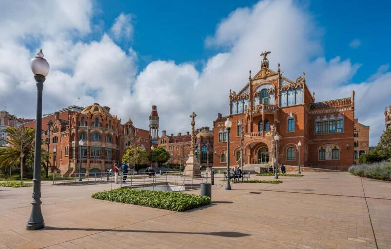 Barcelona: Catalan Modernism Architecture Walking Tour - Discovering the Heart of Catalan Modernism in Barcelona