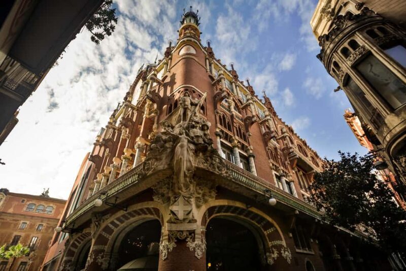 Barcelona: Catalan Modernism Architecture Walking Tour - Finishing at the Palau de la Música Catalana