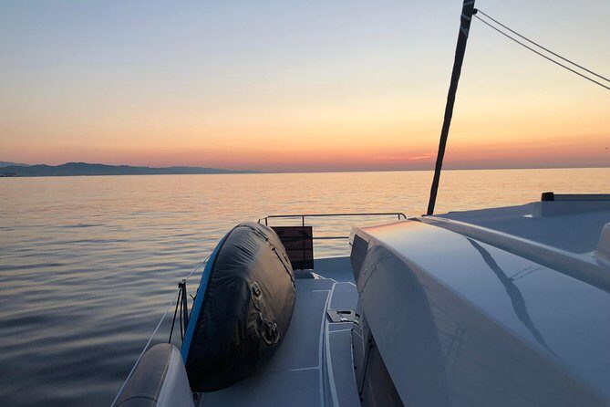 Barcelona Catamaran Private Experience up to 12 passengers - Key Points