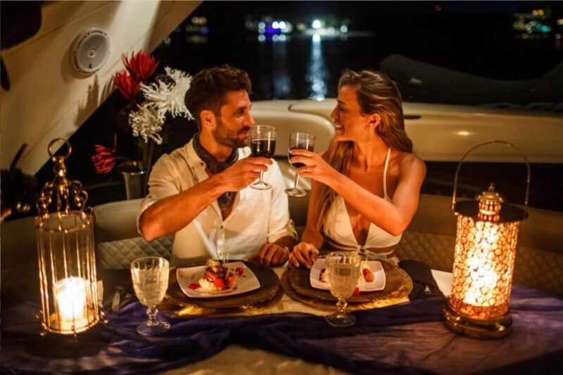 Barcelona: Cena Romántica y noche en camarote en velero - Who Will Love This Tour?