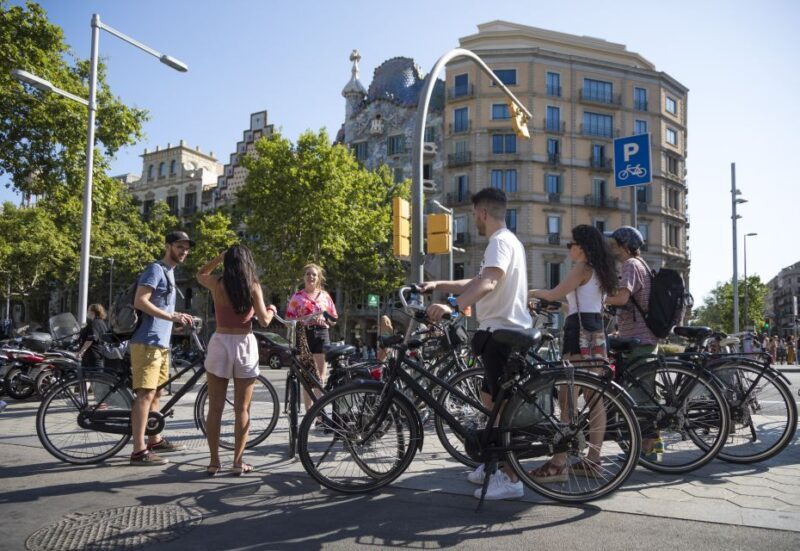 Barcelona: City Highlights Bike Tour - FAQs