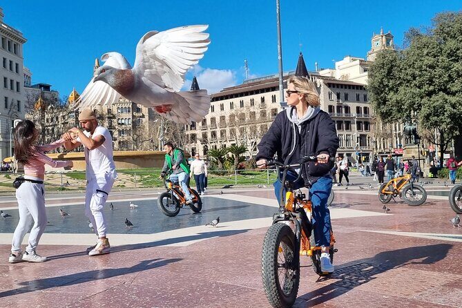 Barcelona City Highlights Bike Tour with E-Bike Option - A Practical and Enjoyable Way to See Barcelona