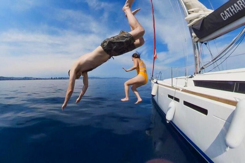 Barcelona: Coastline Boat Trip with Snacks and Cava - FAQs