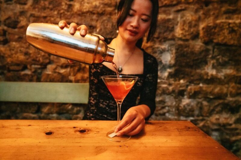 Barcelona: Cocktail Master Class by Mixologist with Tapas - Authenticity and Quality: What Travelers Say