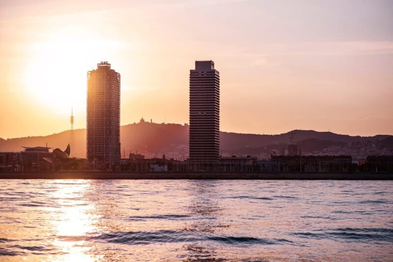 Barcelona: Daytime or Sunset Catamaran Cruise with Music - FAQ