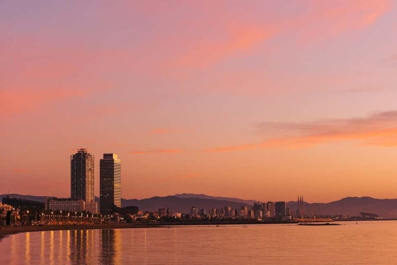 Barcelona: Daytime or Sunset Cruise with Drinks - FAQs