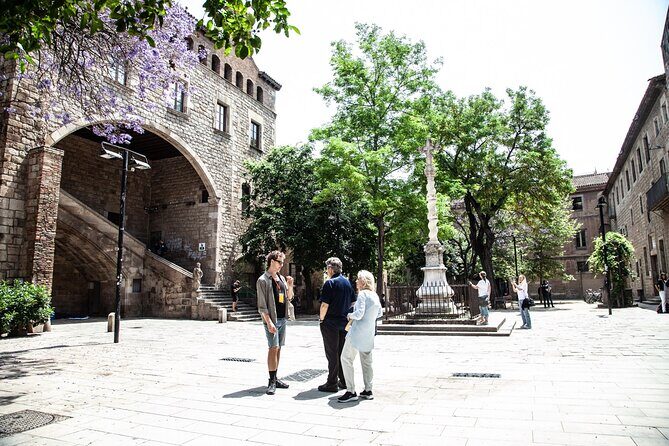 Barcelona El Raval Dark History Walking Tour - An In-Depth Look at the Tour Experience