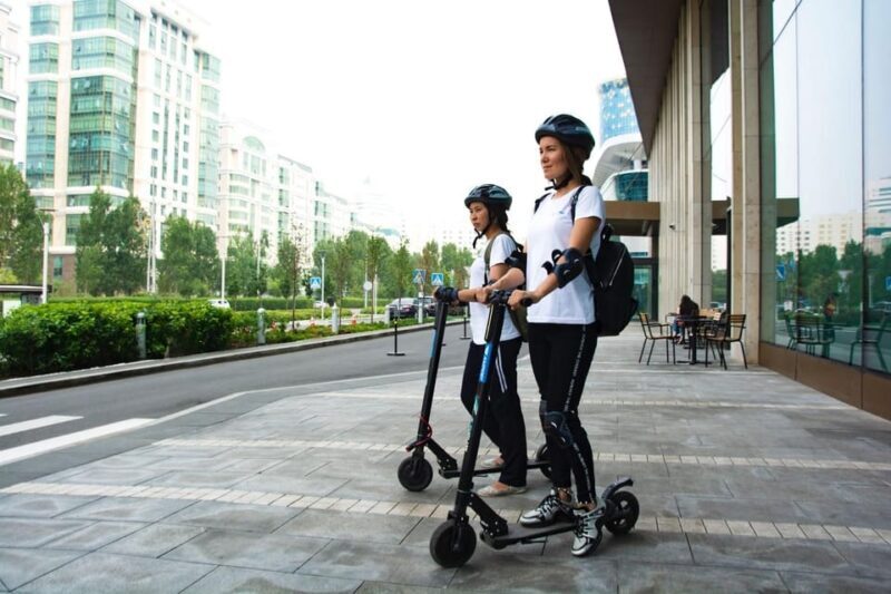 Barcelona: Electric scooter tour Gaudi and Gothic route - Who Should Consider This Tour?