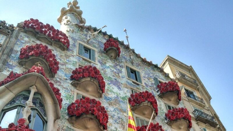 Barcelona: Evening Walking Tour in the Gaudi Area with Tapas - Frequently Asked Questions