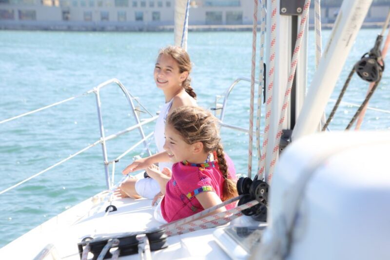 Barcelona: Exclusive Sailing Experience - Key Points