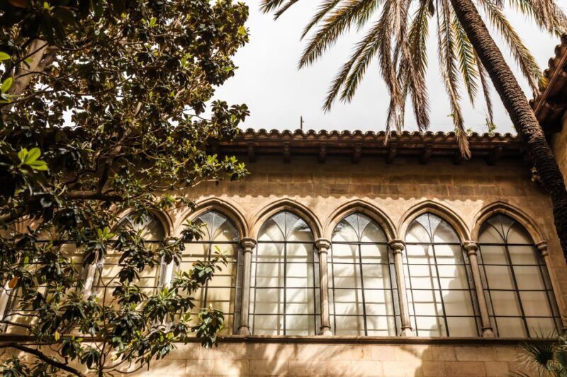 Barcelona: Explore the Gothic Quarter with a Local - Exploring Barcelonas Gothic Quarter: A Deep Dive