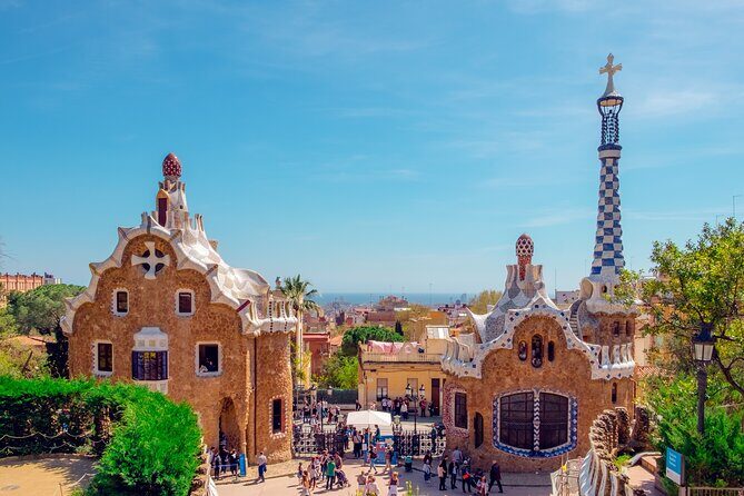 Barcelona Food Tour: Tapas, Drinks and Delights with a Local - Who Should Consider This Tour?