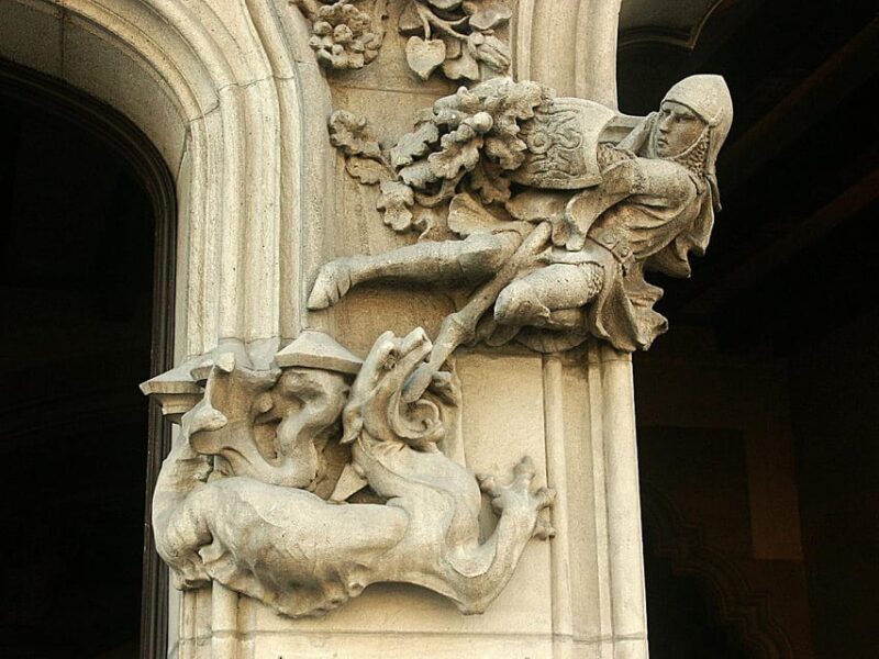 Barcelona: Gaudí & Modernism Walking Tour - Key Points