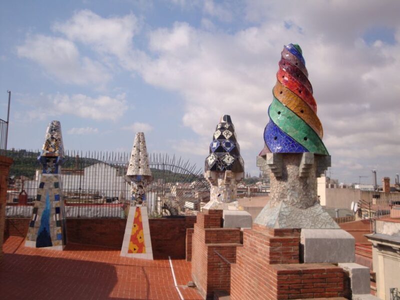 Barcelona: German City Tour from Gaudí's Perspective - Discover Gaudí’s Barcelona: A German City Tour in 4.5 Hours