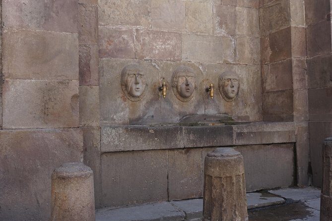 Barcelona: Gothic Paths, Tapas & Sagrada Familia Private Tour - Who is This Tour Best For?