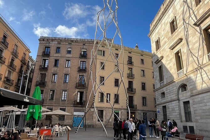 Barcelona Gothic Quarter From Roman Walls to Hidden Courtyards - Key Points