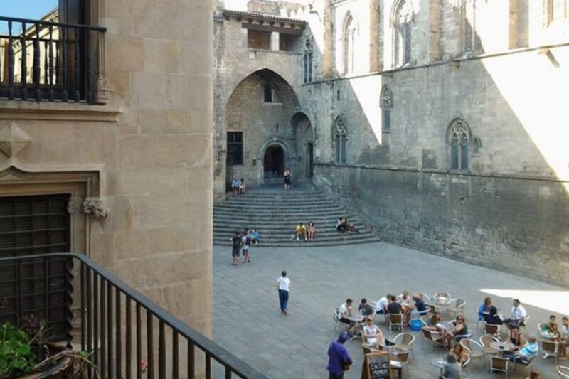 Barcelona: Gothic Quarter Legends Walking Tour with Tapas - A Detailed Look at the Gothic Quarter Legends Walking Tour
