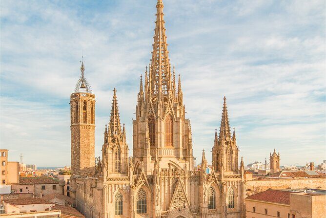 Barcelona Gothic Quarter Scavenger Hunt and City Highlights Walking Tour - Who Should Consider This Tour?