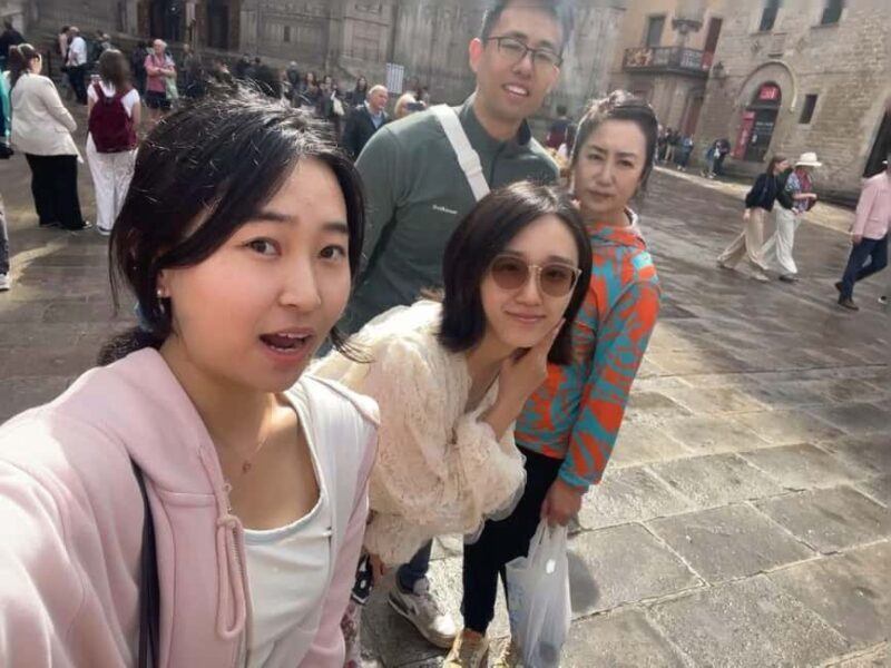 Barcelona: Gothic Quarter Walking Tour +Flamenco Show Option - What You Can Expect in Terms of Tour Logistics