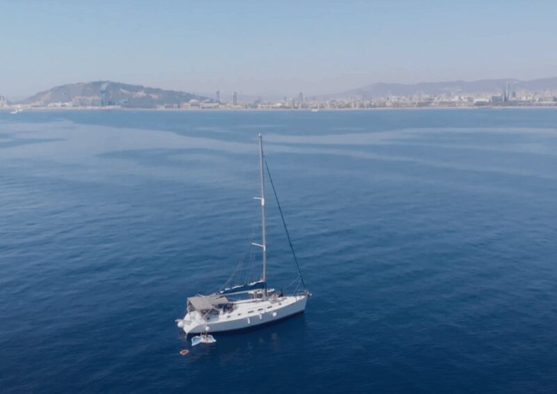 Barcelona Guided Sagrada Familia Tour & Sailing Experience - Key Points