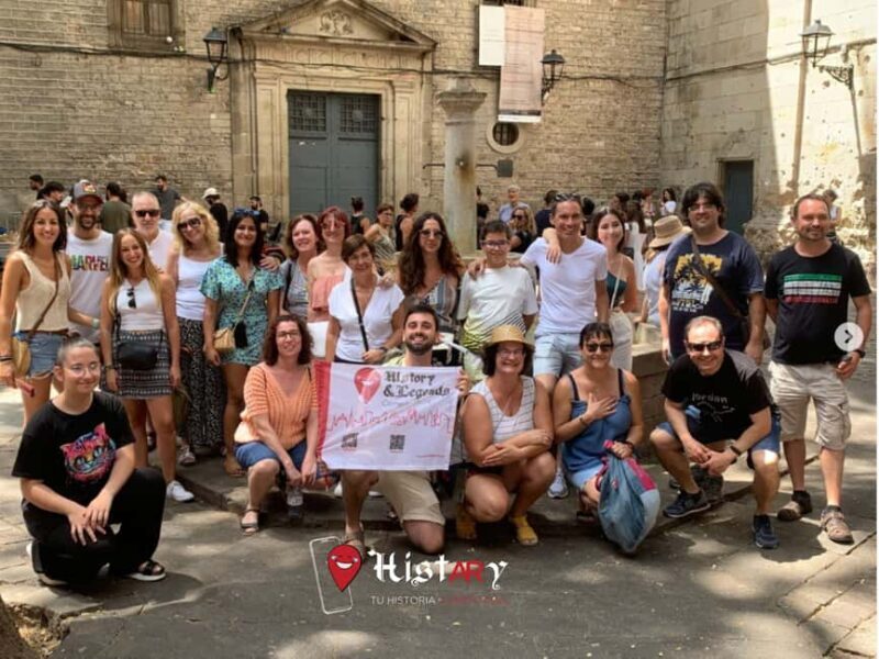 Barcelona: Guided visit of the Gothic Quarter with augmented reality - Exploring the Gothic Quarter with a Technological and Humorous Twist