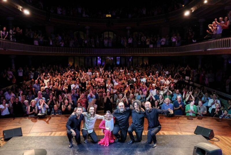 Barcelona: Guitar Trio & Flamenco Dance @ Palau de la Música - A Night of Flamenco and Classical Guitar at Palau de la Música in Barcelona