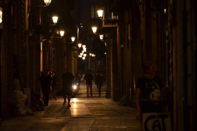 Barcelona Haunted History: Legends, Witches, Inquisition Old Town - Experience the Shadowy Side of Barcelona with the Haunted History Tour